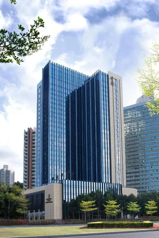 金茂深圳 JW 万豪酒店，位于深圳的酒店