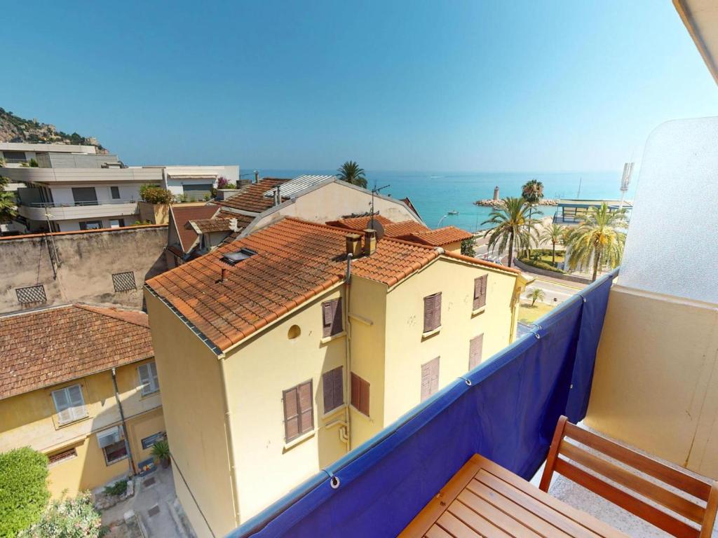 Studio rénové avec climatisation et wifi en dernier étage, vue mer à Menton - FR-1-196-383 - 1