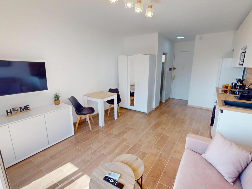 Studio rénové avec climatisation et wifi en dernier étage, vue mer à Menton - FR-1-196-383 - 4