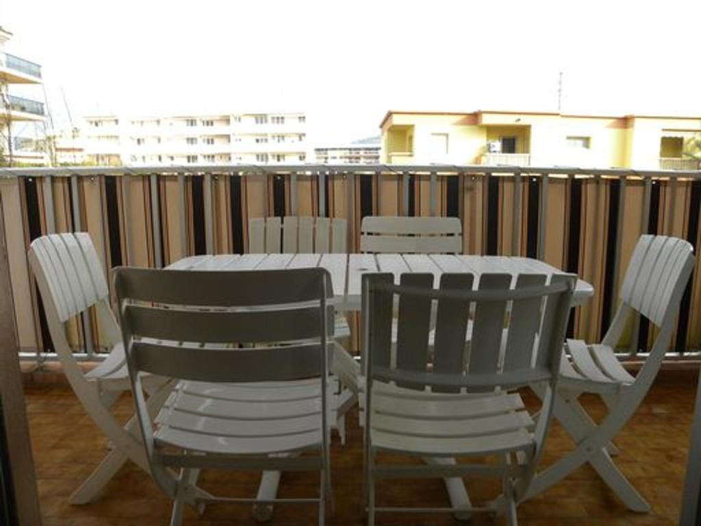 Appartement 3 pièces avec piscine et parking à Sainte-Maxime - FR-1-780-56 - 4