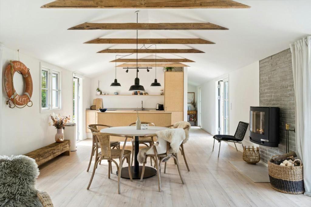 The Small Oasis With Beach Vibes In Dronningmølle, Dronningmølle