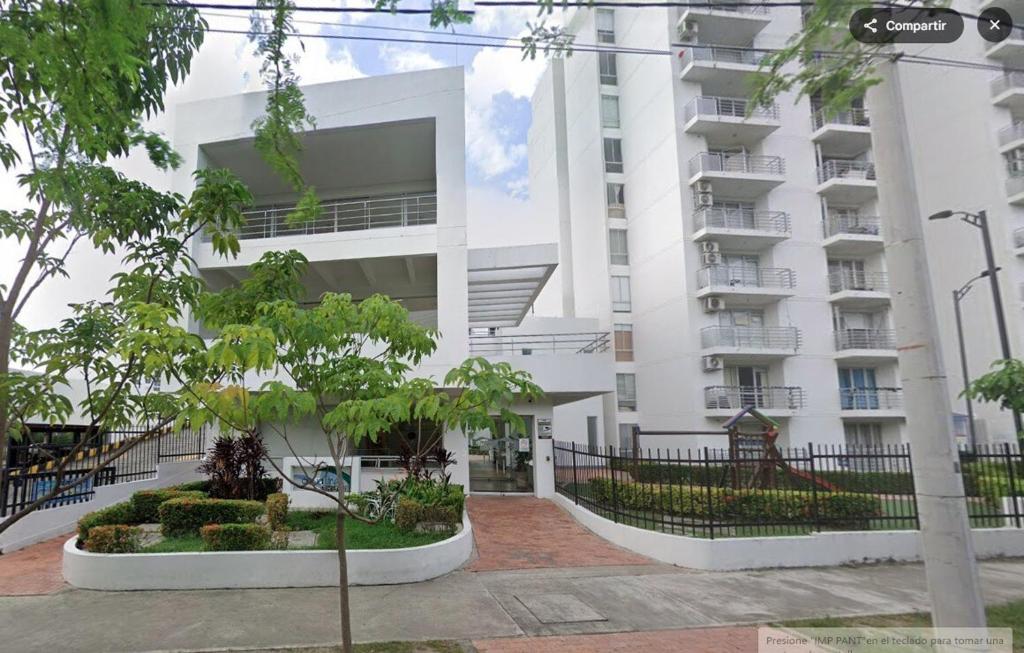 Lujoso Apartamento Cómodo y Fresco, Girardot