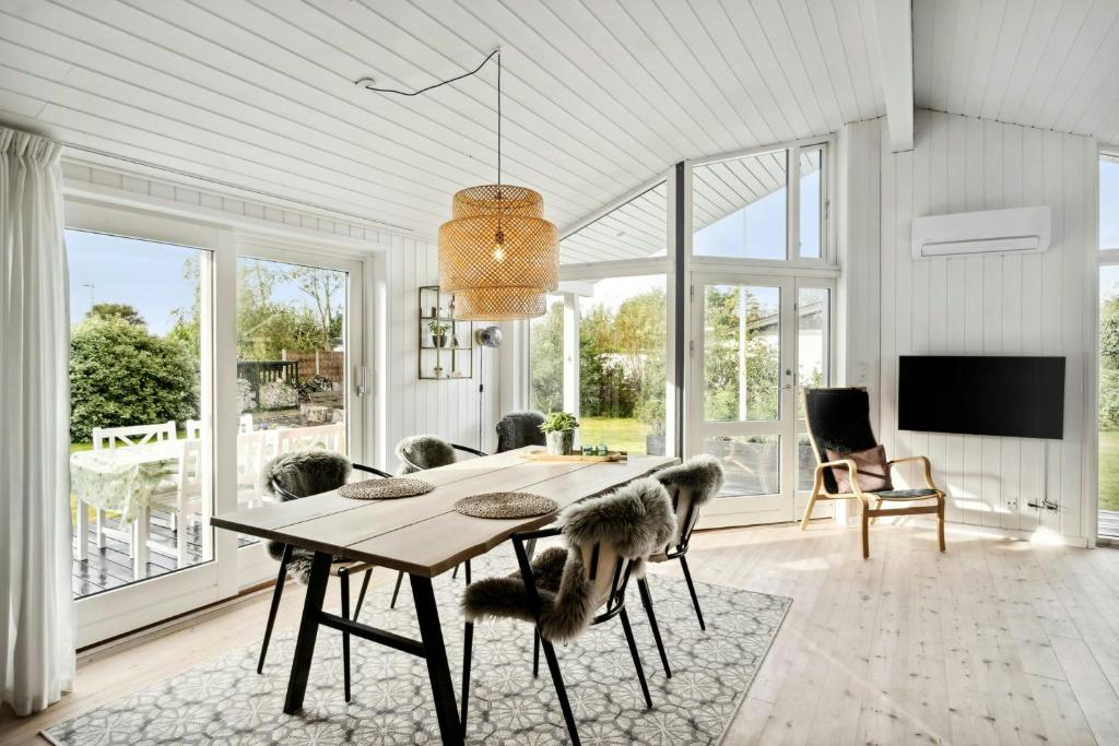 Red House By Fyn's Coast Awaits Cosiness, Middelfart