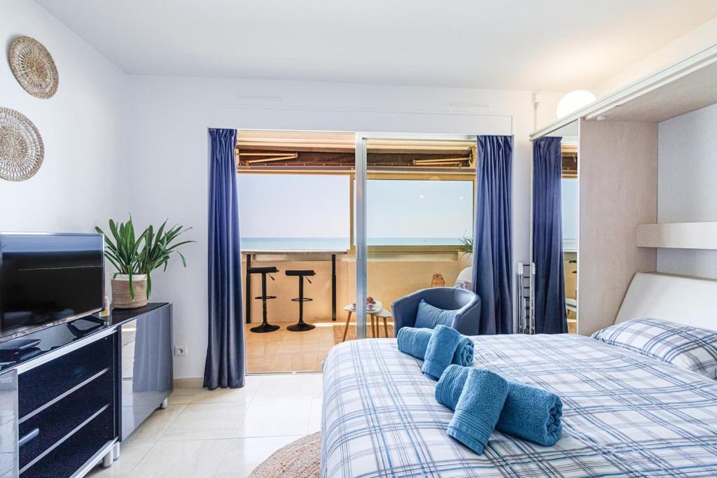Sea View- Beach- Chic & Air-Conditioned - 5