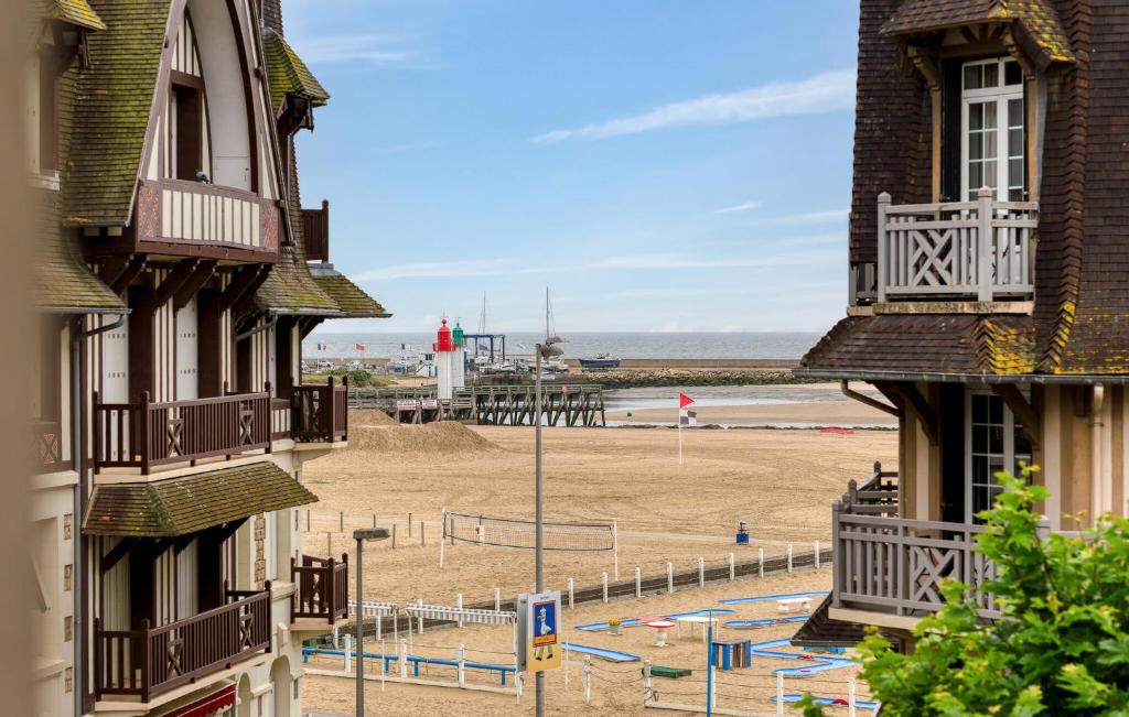 Awesome Apartment In Trouville Sur Mer - 2