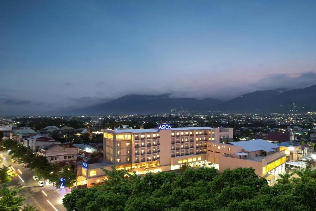 Aston Palu Hotel & Conference Center, hotel v destinaci Palu