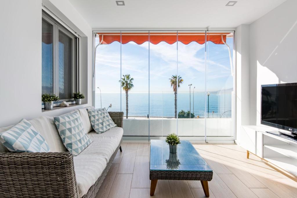 Sorolla 105, luxury, beach, free parking, all services, quite neighborhood, SO, Малага