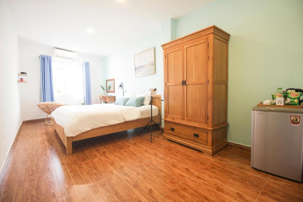 The Lustre, Ho Či Minovo Město