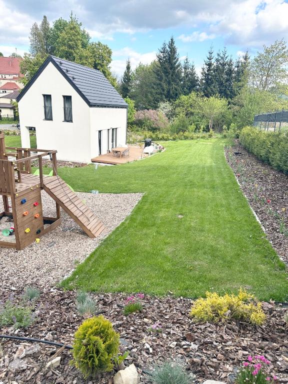 MINIMAL. Dom całoroczny w górach, Dušníky