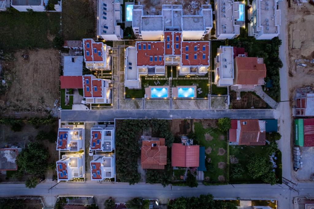 Danai & Palm Residential Complexes, Ofrynio