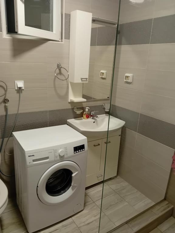 Apartmani M&V - 3