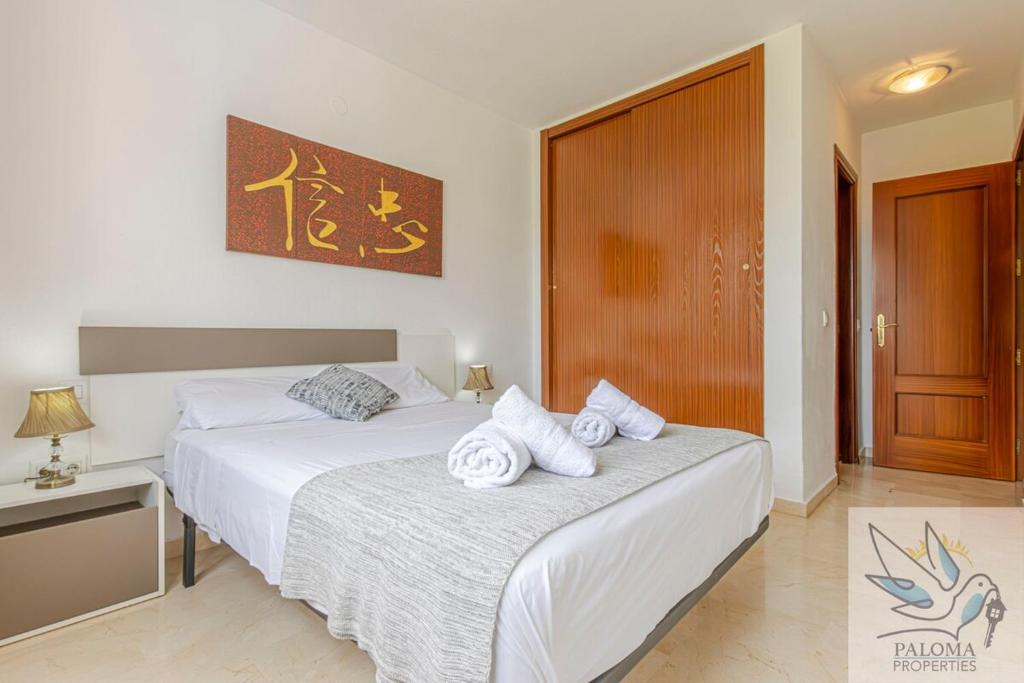 Wonderful Apt 2 BDR with pool and private parking - 3