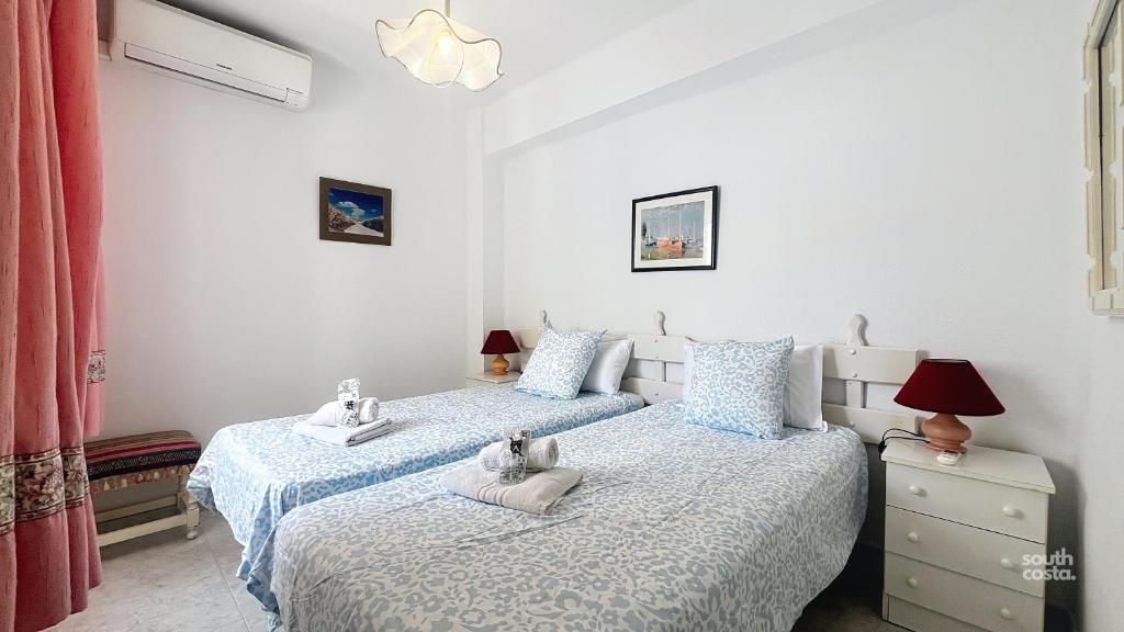 Nerja Central Pool Apartment by South Costa - 3