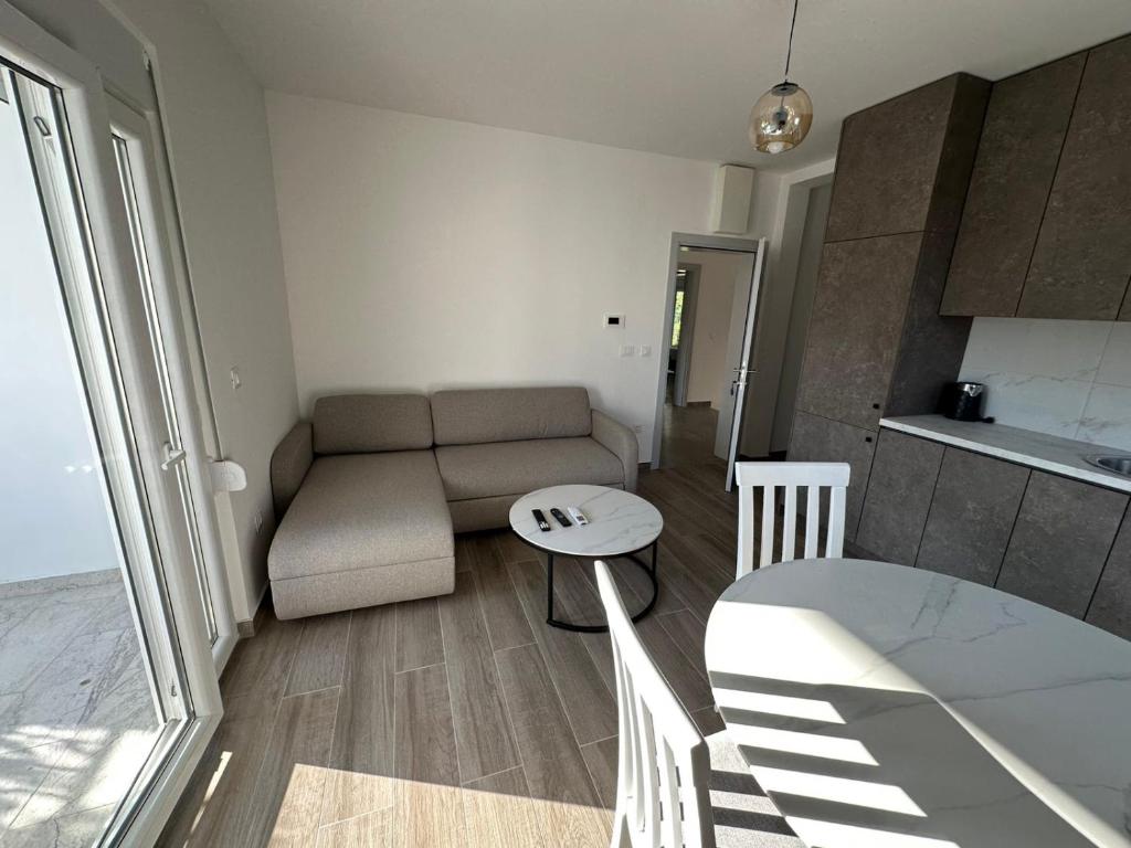 Apartmani Aki 6, Sutomore