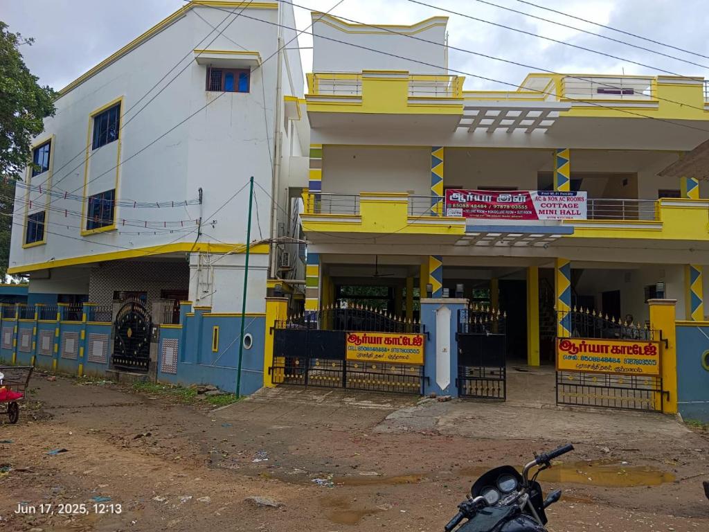 Ariya Cottage, Kuttalam