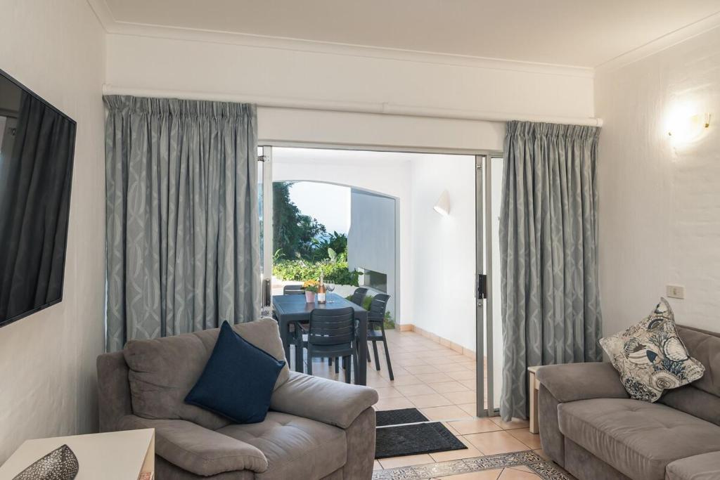 Relaxing Seaside Escape at 2 Perissa, Ballito