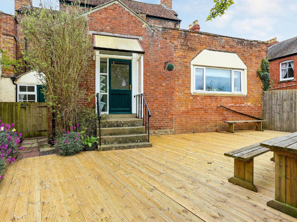 Brook House - Uk43013, Berkeley