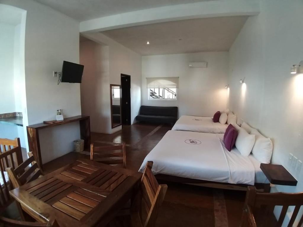 Hotel Rockaway - 2
