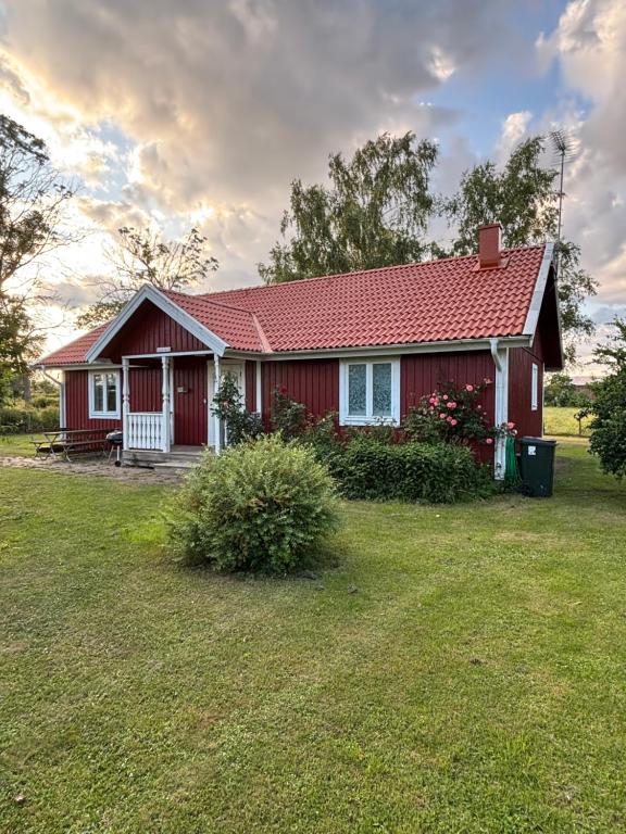 Röda stugan, Köpingsvik