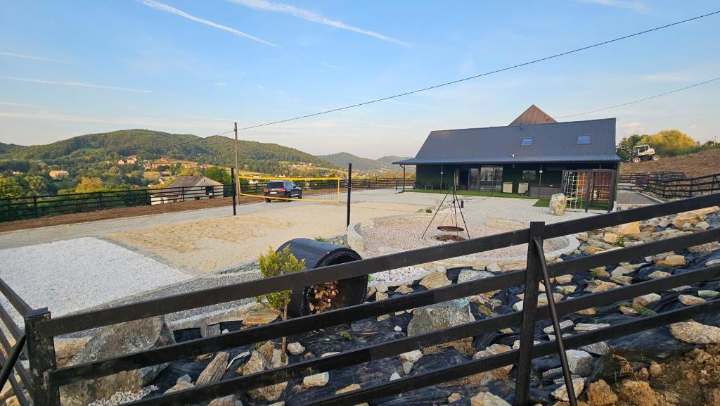 Secret Barn, Michalczowa