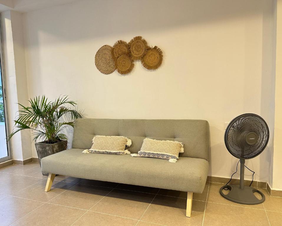 Apartment for 4 Guests in Sabanilla a few steps from the sea, Maizal