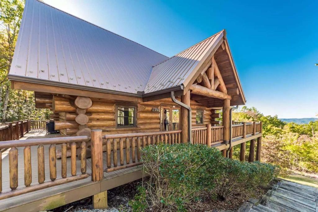 A Cut Above, Sevierville