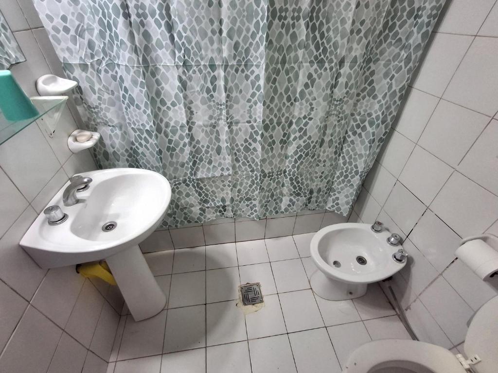 Dpto 4 personas, zona céntrica - 4