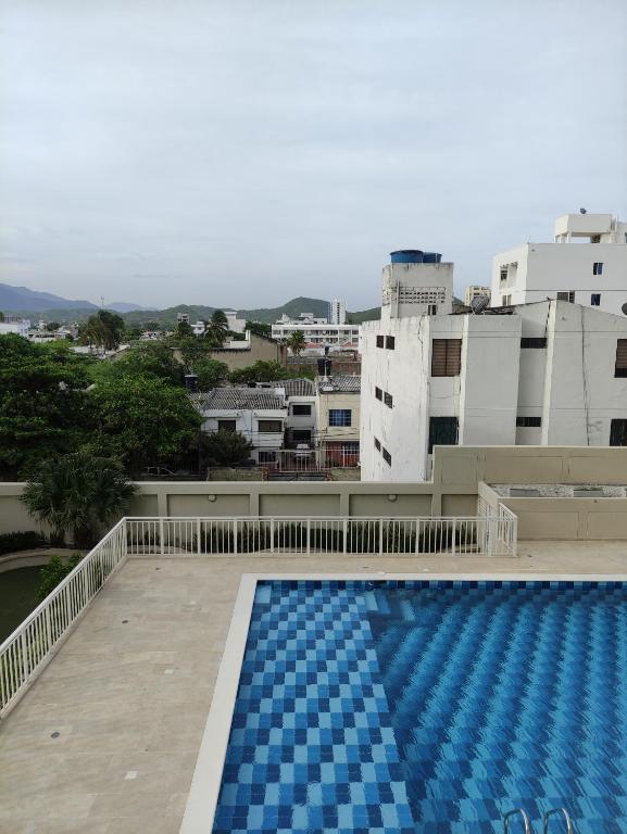 Vista a la piscina - 4