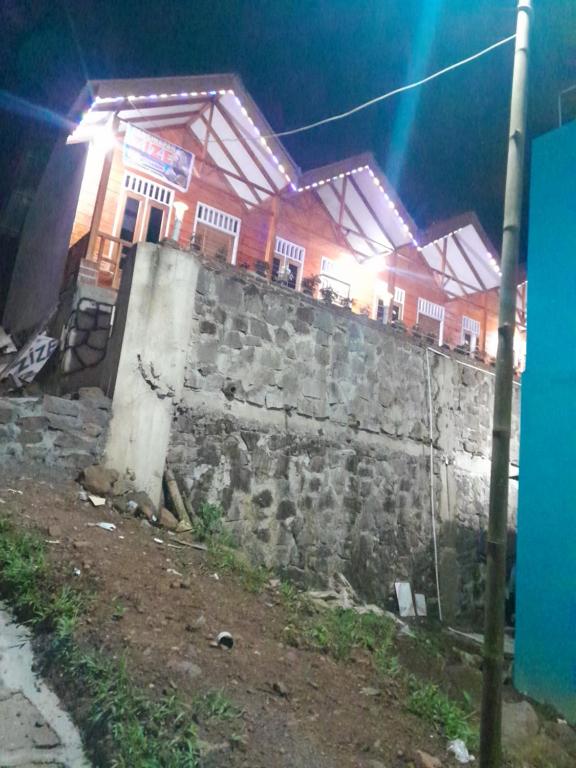 Penginapan zize, Berastagi