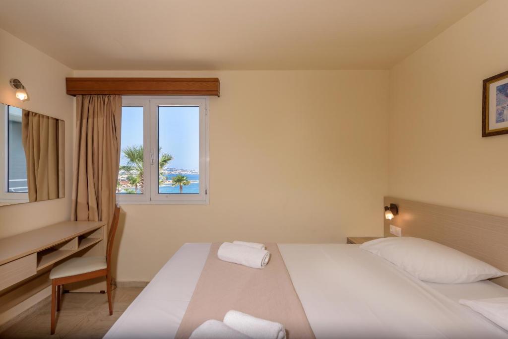 Eri Beach & Village Hotel — Hotel rooms in Hersonissos