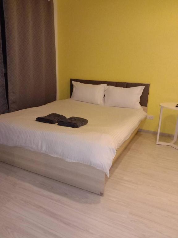 Next to BTS Bangna for 2 person, Bangna