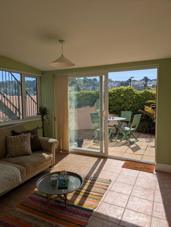 Quiet Seaside Getaway, Torquay