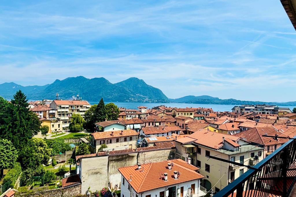 Apartment in the city center with PANORAMIC VIEW over the Lake and Verbania - 1