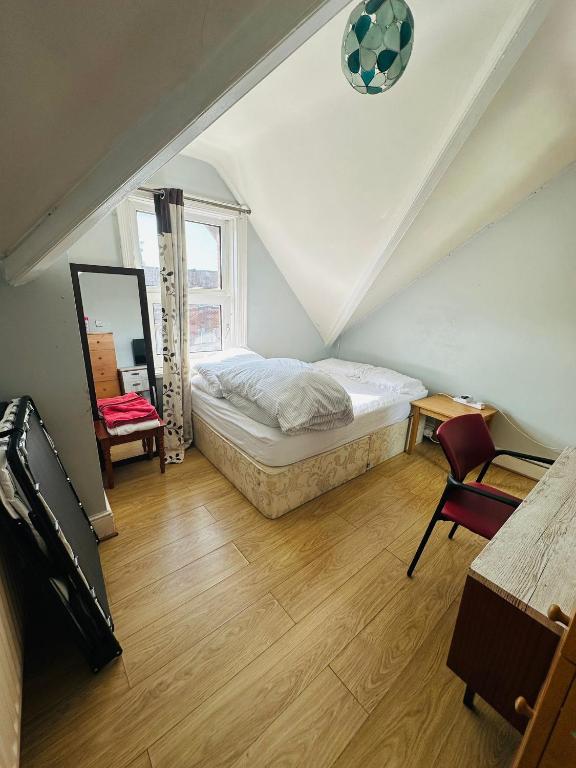 Double Room with share, Parkstone