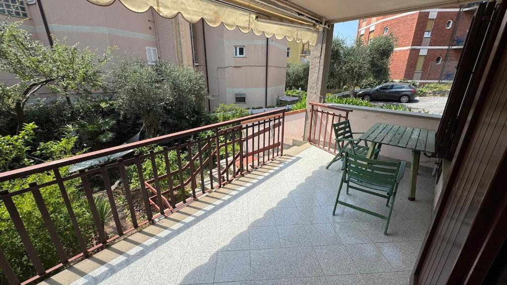 Apartment with Private Parking - 4