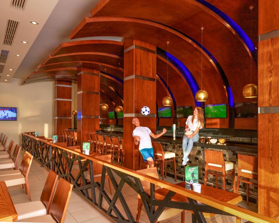 Shared lounge/TV area