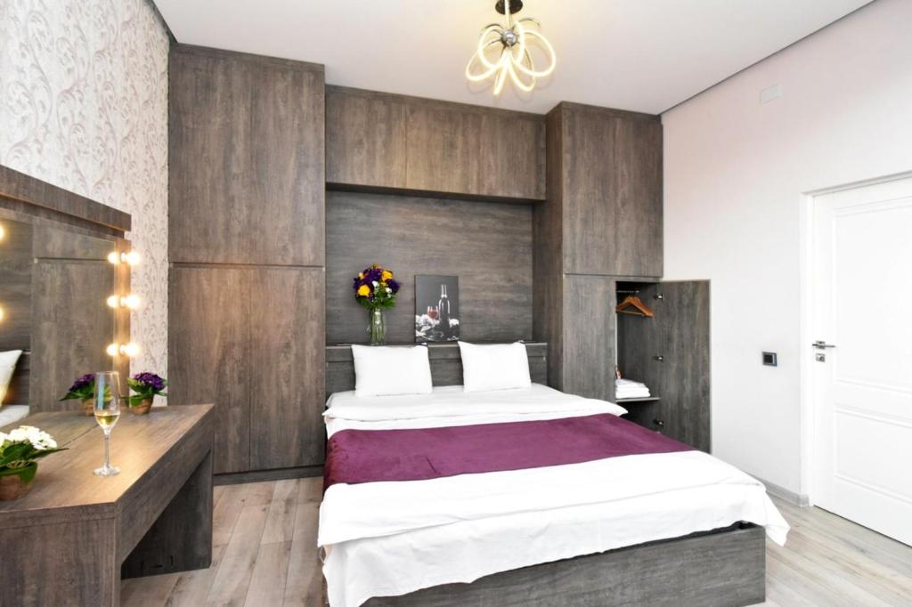 Apartment on Teryan with balcony, Jerevan