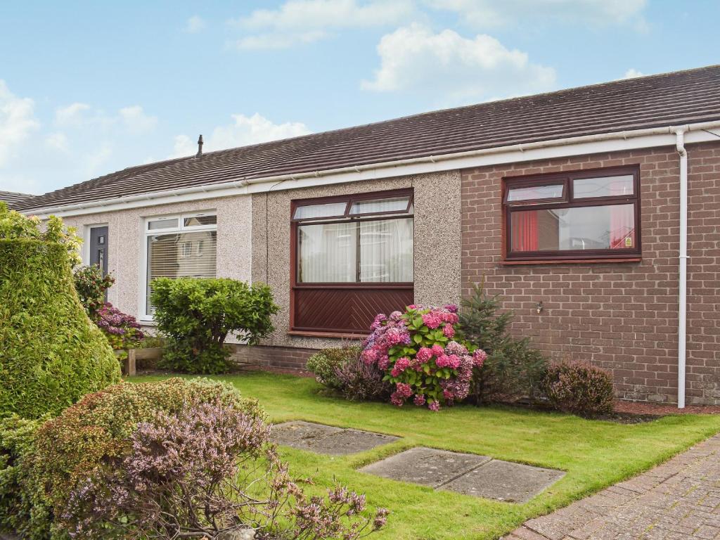 Wallace View, Stirling