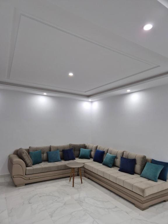 Chraff - Résidence El Rayen - Neuf avril 2025 - Haut standing avec vue mer - À 2 min de la plage, Sīdī Bessari