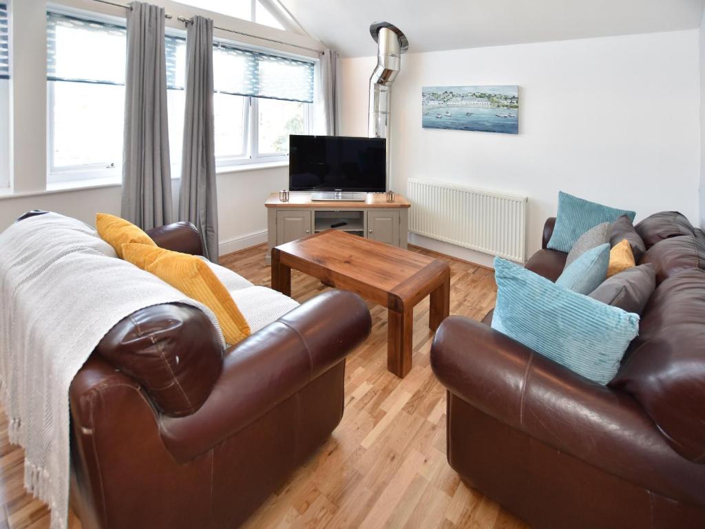 Drift Away, Westward Ho