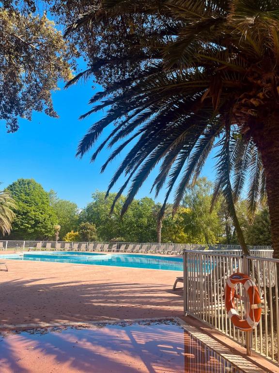 Cocoon Albatros, Golf view, pool, pine trees and ocean - 1