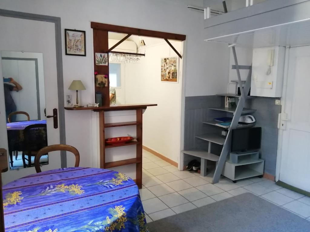 PROMO! Studio, Plein Center, Vieux Port, 200 m des plages - 5