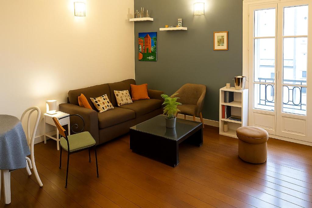 Sunny Serenity: 2-room Charm in Boulogne - 1