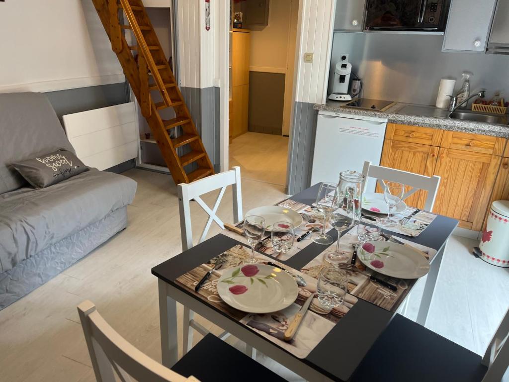 Studio 4 personnes plein centre - 4