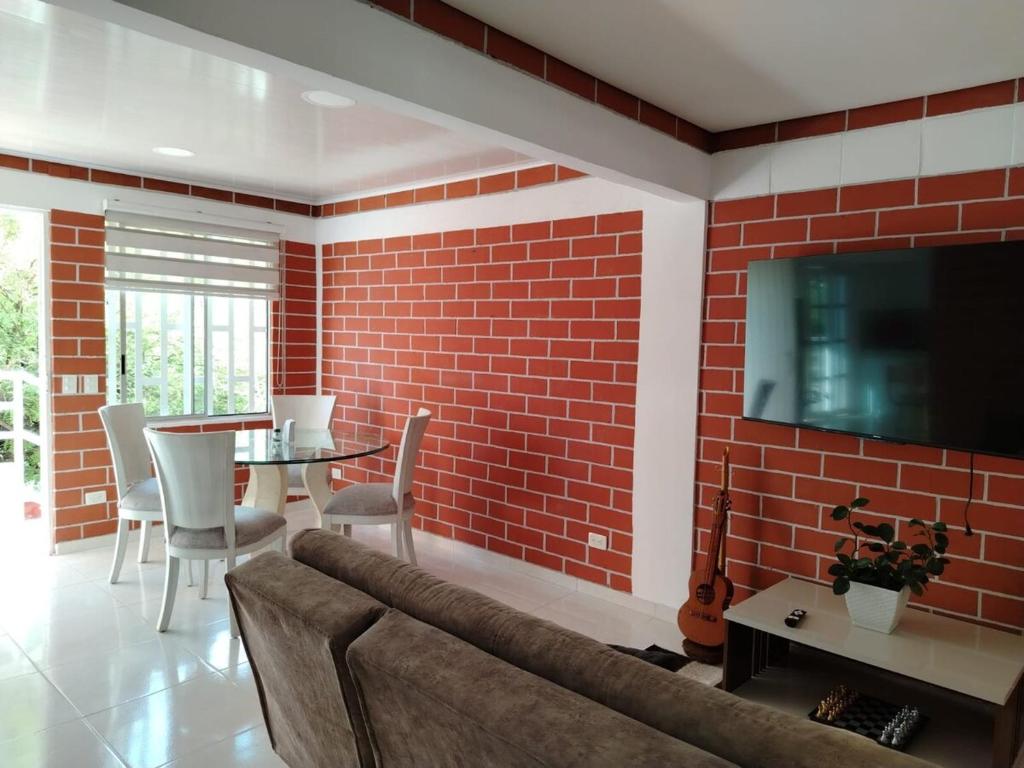 En Cali, Nuestra casa es tu hogar - 4