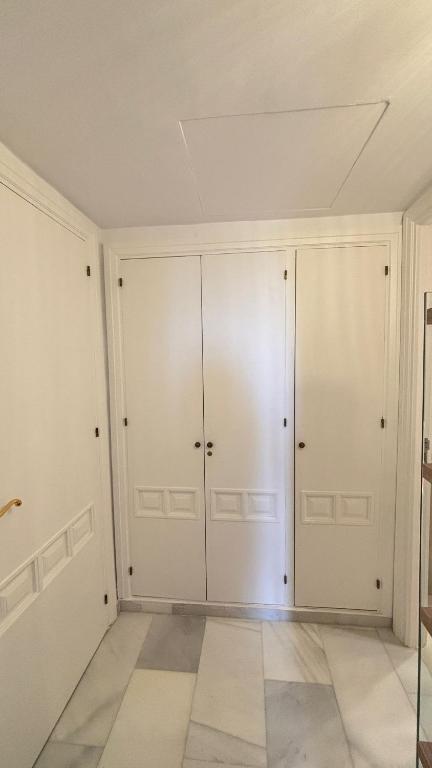 Habitación deluxe con baño privado en Atalaya Apartagolf, Estepona - 5