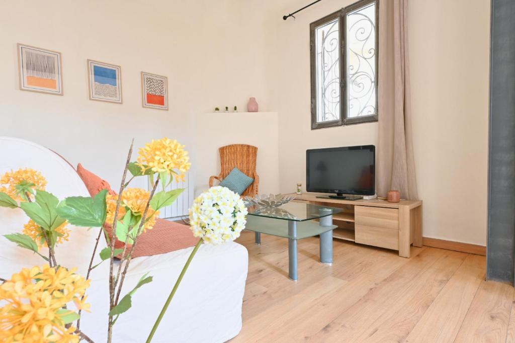 T2 cosy avec clim cour Charme & fraîcheur à Nîmes - 1