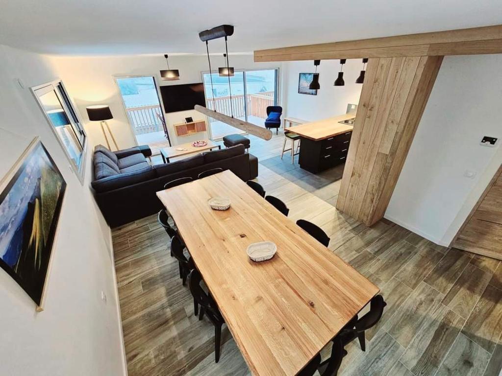 MAGNIFIQUE APPARTEMENT DUPLEX - 13 personnes, Laveissière