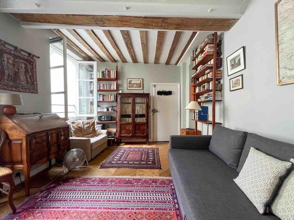 L'Antiquaire - Cosy & Central - by Mon Petit Faré - 2