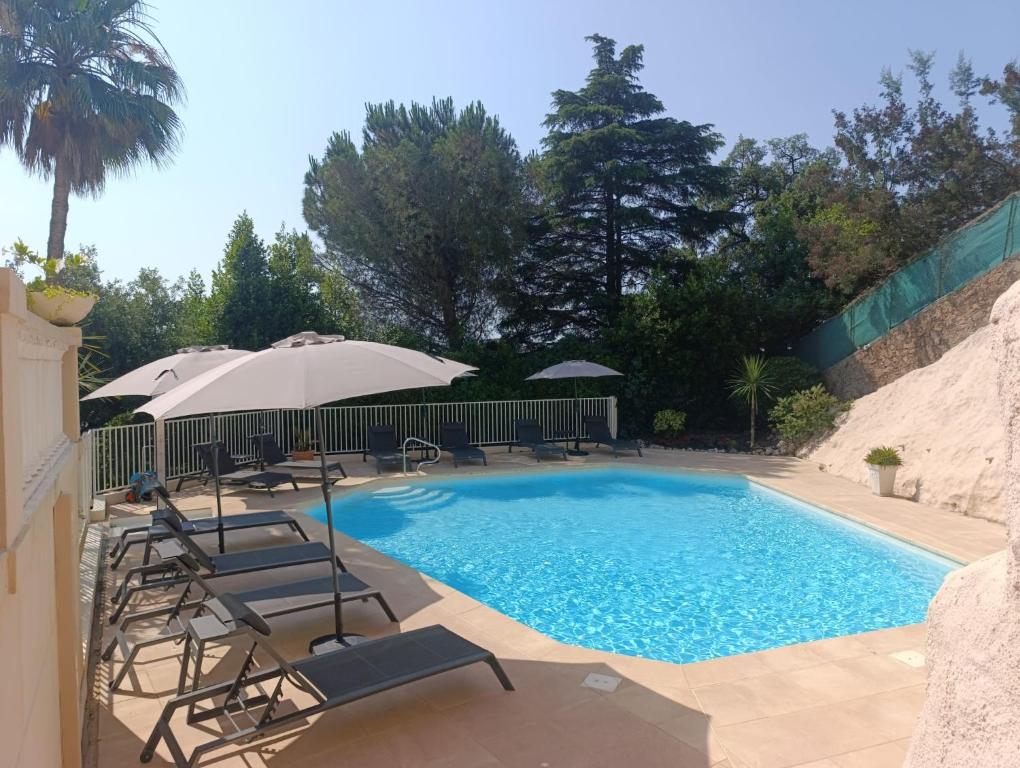 Résidence de luxe Sun Paradis, Studio terrasse, vue Mer Piscine - 2